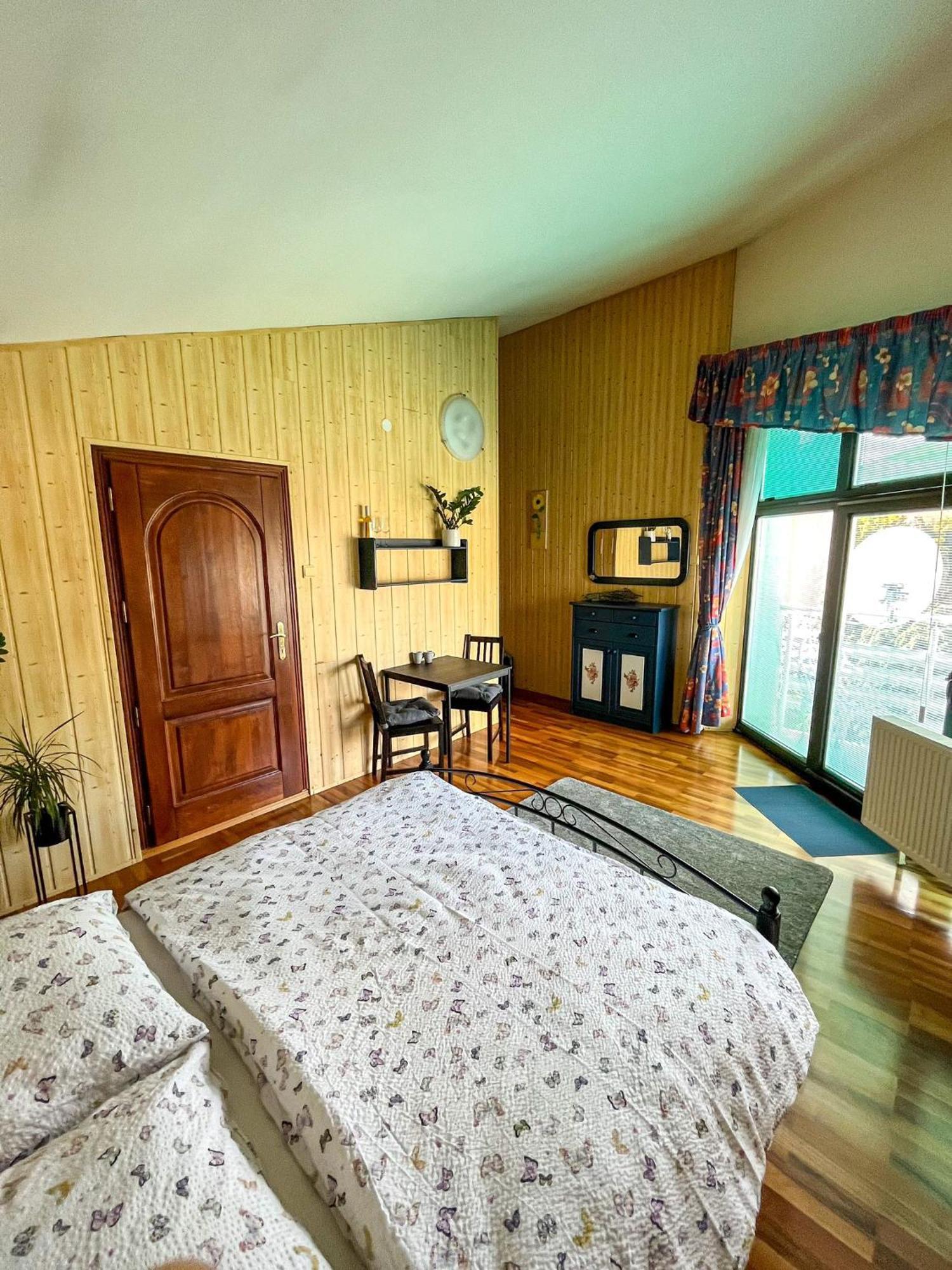 Cozy Rooms In Wine Town - Modra Zimmer foto